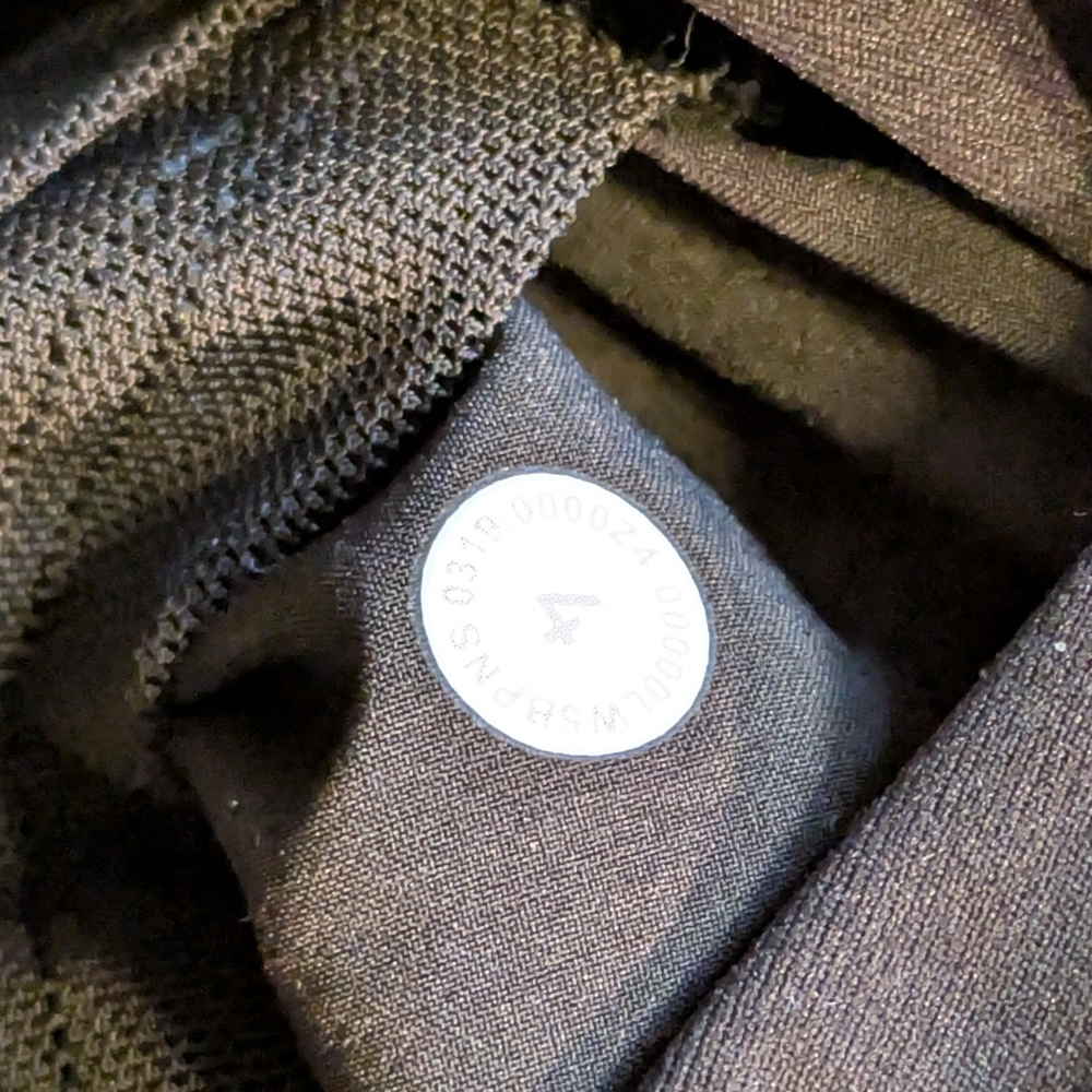 Women's Lululemon Black On the Fly Size 4 | Athletic‎ Workout Casual - Picture 7 of 14